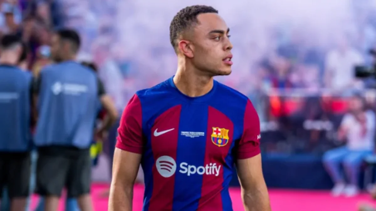 Barselona futbolçusunu Niderland klubuna icarəyə verib