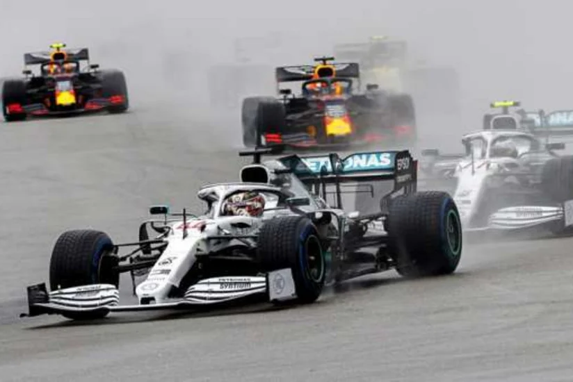“Formula 1” üzrə Yaponiya Qran-prisinin sıralama turu tayfuna görə təxirə salınıb