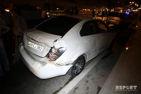 Bakıda yük maşını 9 avtomobilə çırpılıb, 4 nəfər xəsarət alıb - FOTO - YENİLƏNİB