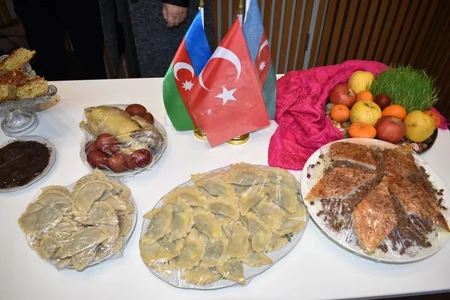 Qaxda yaşayan azsaylı xalqların nümayəndələri öz mədəniyyətlərini qoruyub saxlayırlar