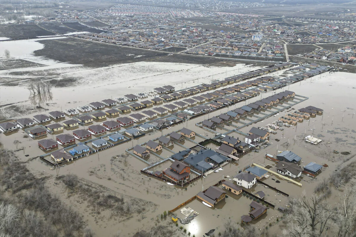 Количество подтопленных домов в Орске превысило 4,4 тыс.