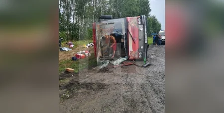 Число пострадавших при опрокидывании автобуса в Подмосковье увеличилось - ОБНОВЛЕНО