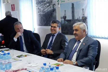 SOCAR prezidenti “Şahdəniz -2” layihəsi üzrə işlərin gedişi ilə maraqlanıb