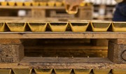 Gold prices drop amid rising US treasury yields