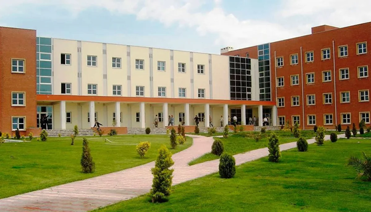 Bakı Mühəndislik Universitetinə yeni rektor əvəzi təyin edilib
