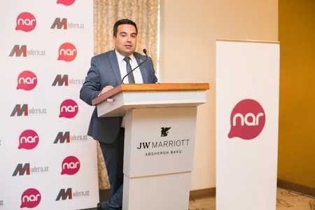 “Nar” qəbul imtahanlarında ən yüksək nəticə göstərmiş abituriyentləri mükafatlandırıb