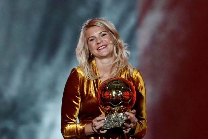 Dünyanın ən yaxşı qadın futbolçusu Messidən 325 dəfə az maaş alır