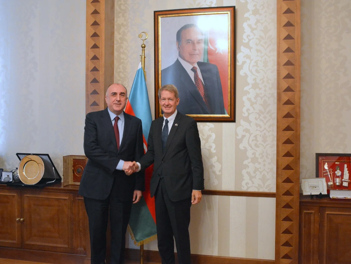 Elmar Məmmədyarov Britaniyanın Azərbaycana yeni təyin olunmuş səfirini qəbul edib