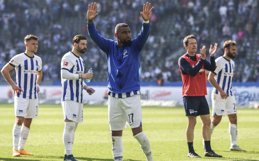 Tanınmış futbolçu 36 yaşında karyerasını başa vurub