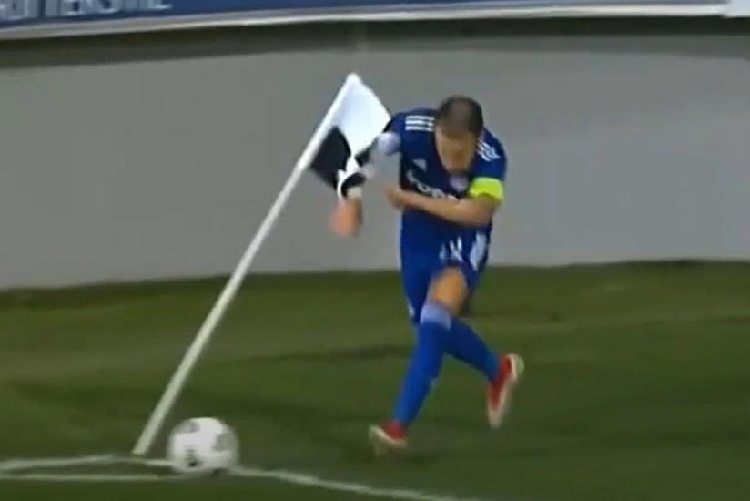 Bakı küləyi fransalı futbolçuya çətin anlar yaşadıb