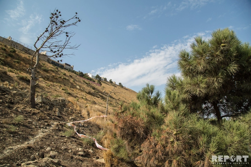 Badamdarda evlərin hasarlarındakı çatların üzərində mayaklar quraşdırılıb - VİDEO - YENİLƏNİB-2