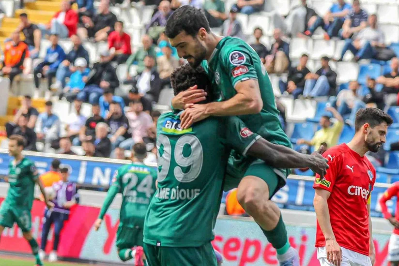 Mahir Emrelinin oynadığı matçda Konyaspor qələbə qazanıb