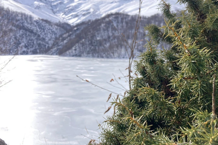 Azərbaycanın dağ göllərindən biri olan Maralgöl donub