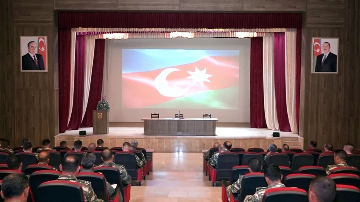 Naxçıvanda komandir hazırlığı sistemində məşğələlər keçirilib
