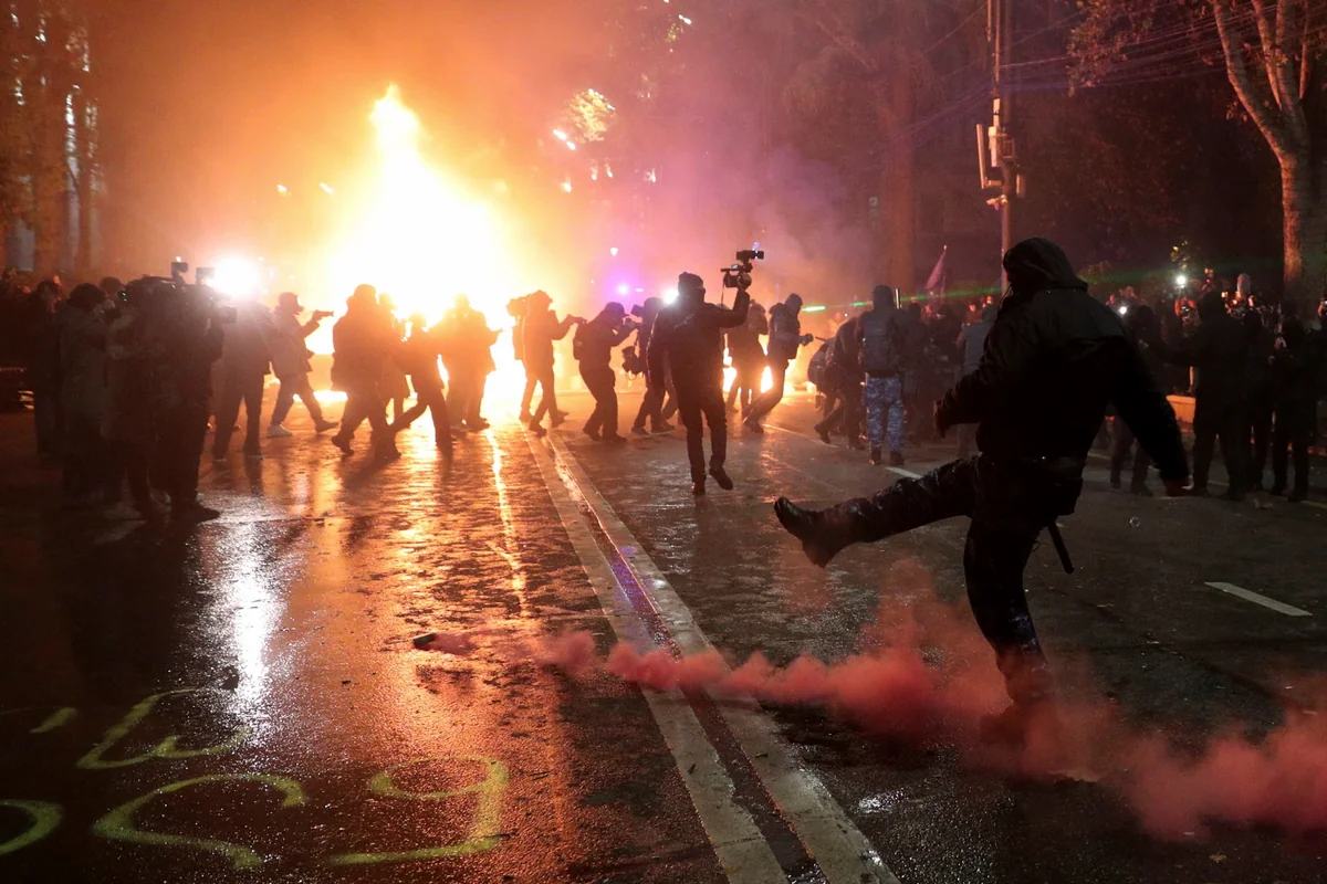 В акциях протеста в Тбилиси пострадали 143 сотрудника МВД Грузии