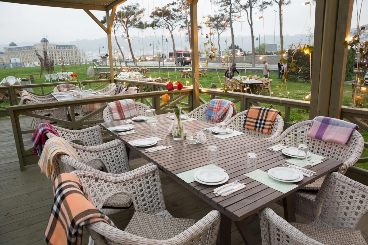 Bakıdakı restoran-kafelərdə sıxlıq varmı?