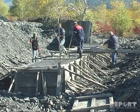 Qaxda sel təhlükəsi olan çaylarda qabaqlayıcı tədbirlər görülür - FOTO