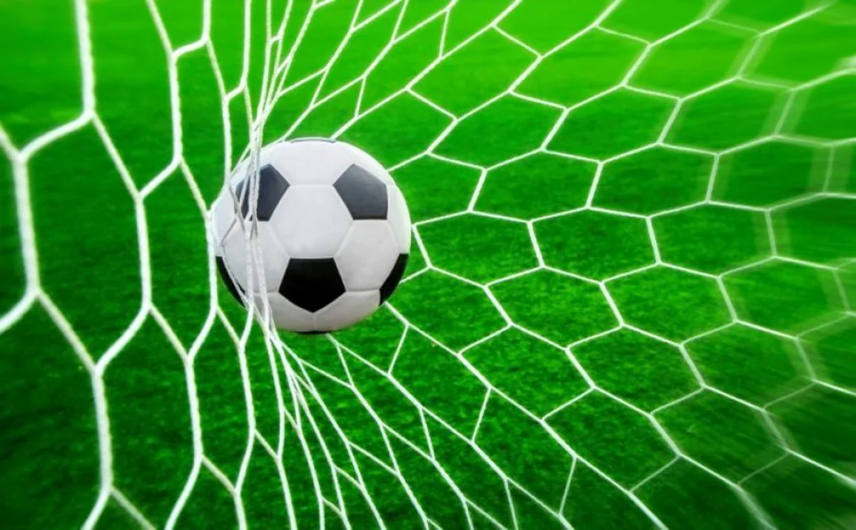 Kiprin futbol çempionatı hakimə sui-qəsd cəhdinə görə dayandırılıb
