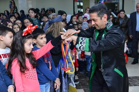 “Kimyaçı” Mədəniyyət Sarayında kimyaçıların övladları üçün Yeni il şənlikləri keçirilib