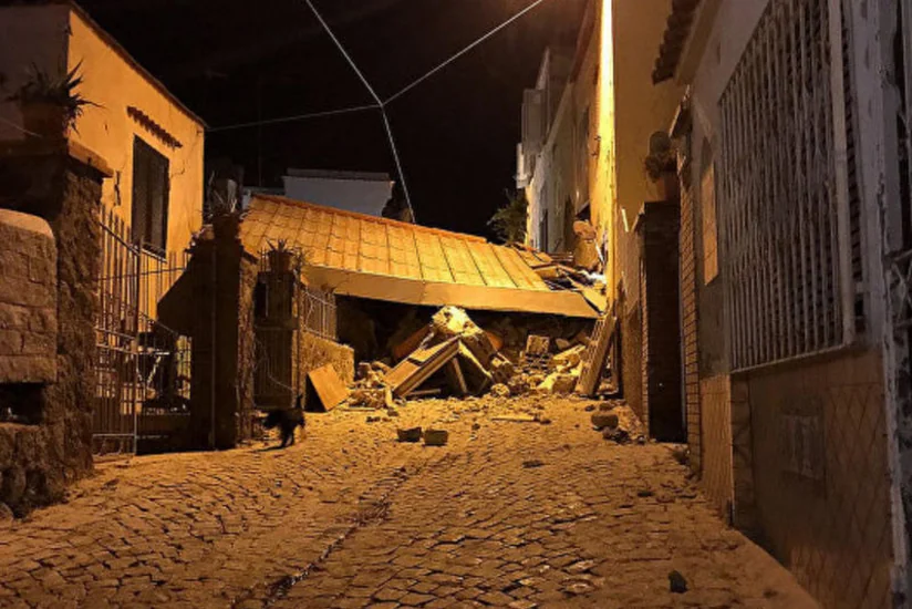 İtaliyada əldəqayırma bomba partlayıb: bir ölü, bir yaralı