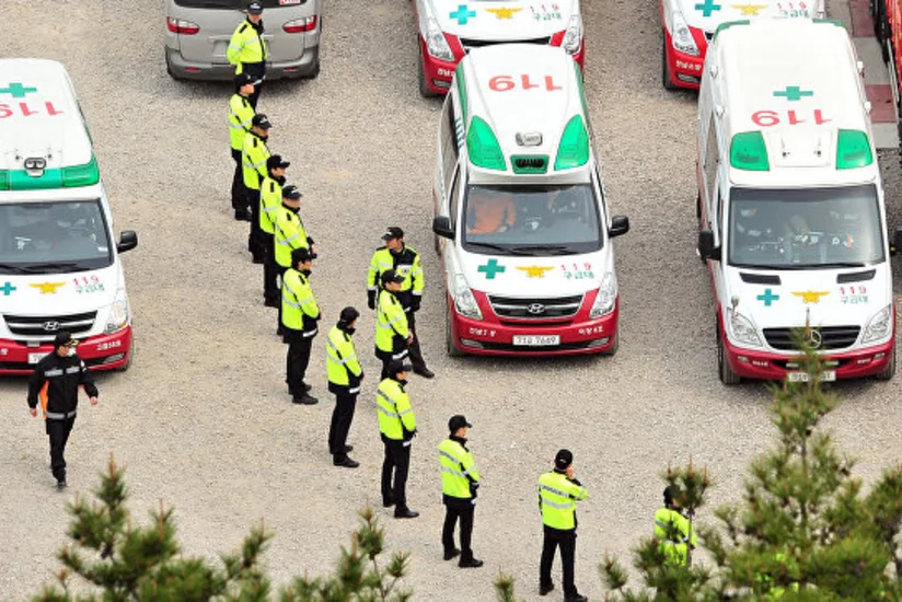 В Южной Корее 8 человек погибли и 11 пострадали в ДТП с автобусом