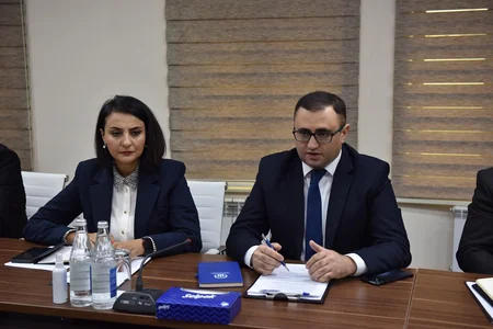 “Açıq hökumətin təşviqində və korrupsiyaya qarşı mübarizədə medianın rolu” mövzusunda dəyirmi masa keçirilib