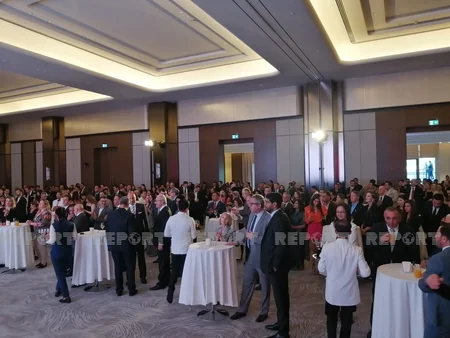 İstanbulda Azərbaycanın Müstəqillik Günü münasibətilə təntənəli mərasim keçirilib