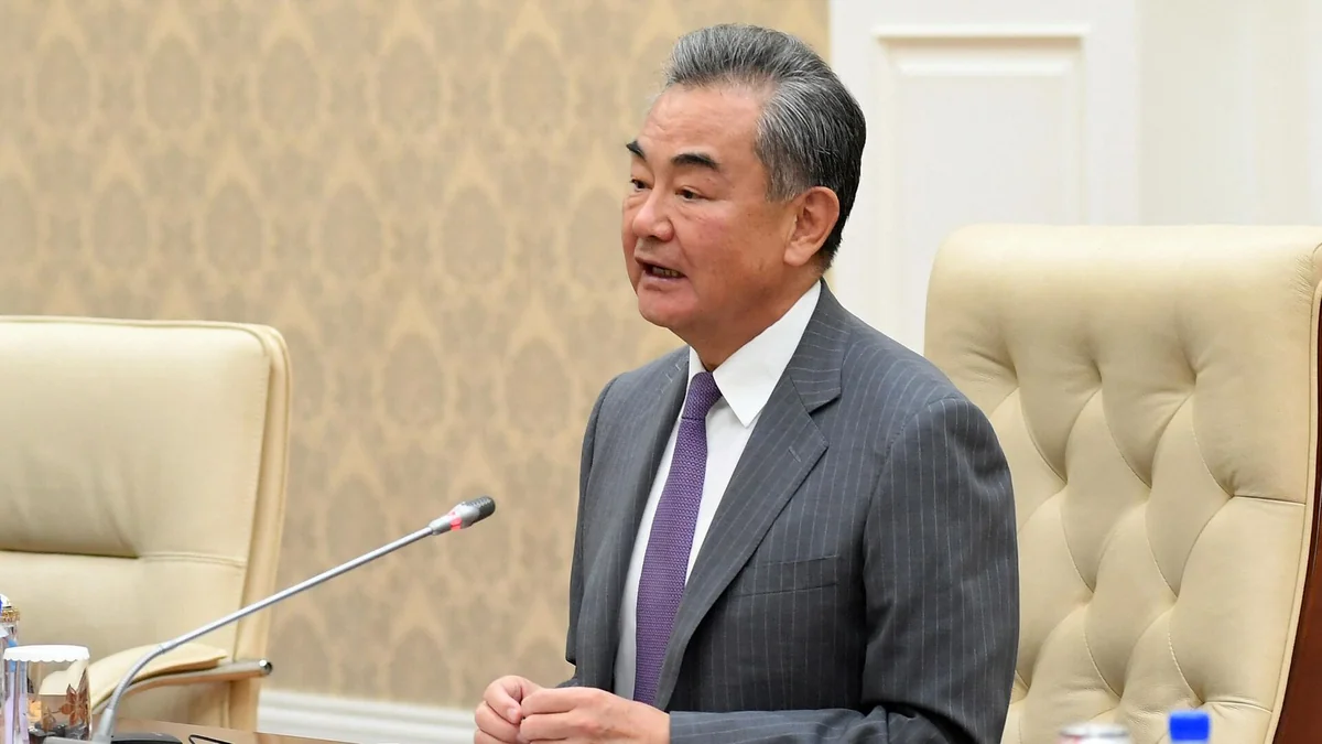Top Chinese diplomat meets delegations of Saudi Arabia, Iran
