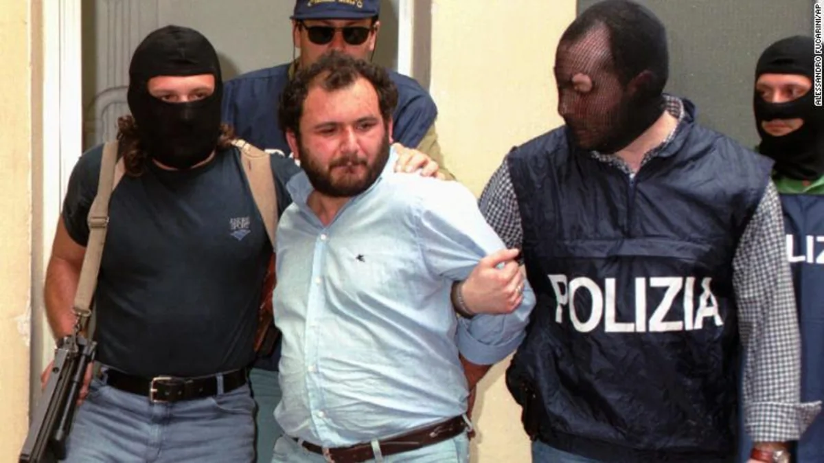 İtaliyada 100 nəfəri öldürmüş mafioz həbsxanadan vaxtından əvvəl buraxıldı