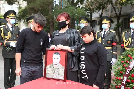 Şəhid Dmitri Solnsevin II Fəxri xiyabanda dəfn olunub