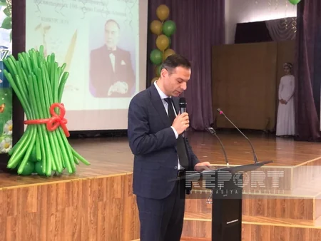 Moskvada “Heydər Əliyev: əsrin adamı” esse müsabiqəsinin qalibləri mükafatlandırılıb