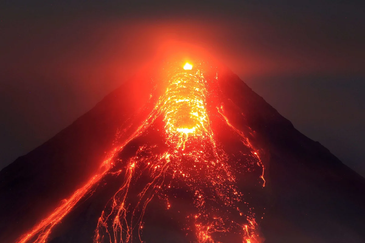 About 13,800 people evacuated in Philippines due to volcanic eruption