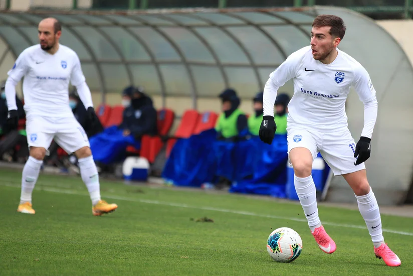 Niderland klubu millimizin futbolçusuna təklif göndərdi