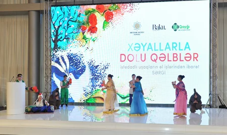Uşaqların əl işlərindən ibarət sərgi sərginin açılışında Leyla Əliyeva iştirak edib - FOTO