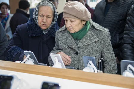 “Azercell” daha bir eksklüziv mağazasını Mərdəkanda açıb