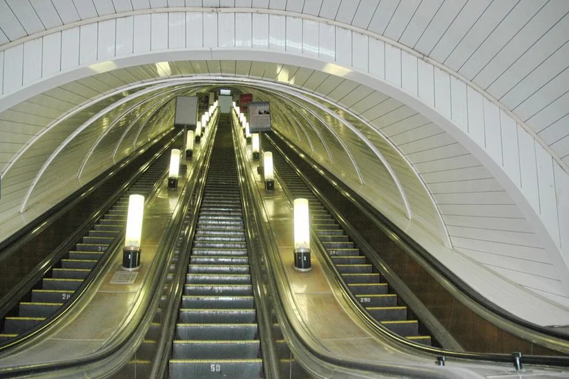 Metronun Həzi Aslanov stansiyasındakı eskalator təmirə dayandırılır