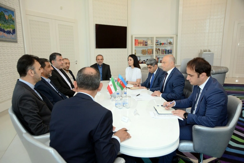 Азербайджан и Иран обсудили восстановление Худаферинского моста