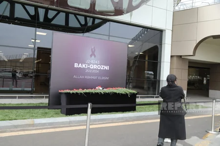 В Бакинском аэропорту создан стенд в память о погибших в авиакатастрофе