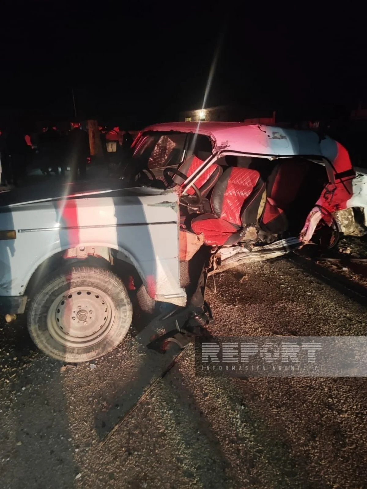 Siyəzəndə iki avtomobil toqquşub, ölən var