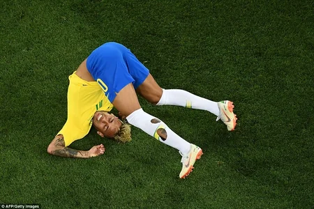 DÇ-2018: İsveçrə millisi Braziliya ilə heç-heçə edib