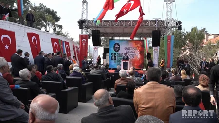 İzmirdə Xocalı faciəsinin qurbanları yad edilib - FOTO