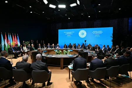 Budapeştdə Türk Dövlətləri Təşkilatının Dövlət başçılarının qeyri-rəsmi Zirvə görüşü keçirilib - YENİLƏNİB-4