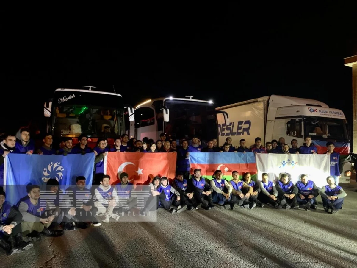 Azərbaycan könüllüləri Türkiyəyə yola düşüb - YENİLƏNİB