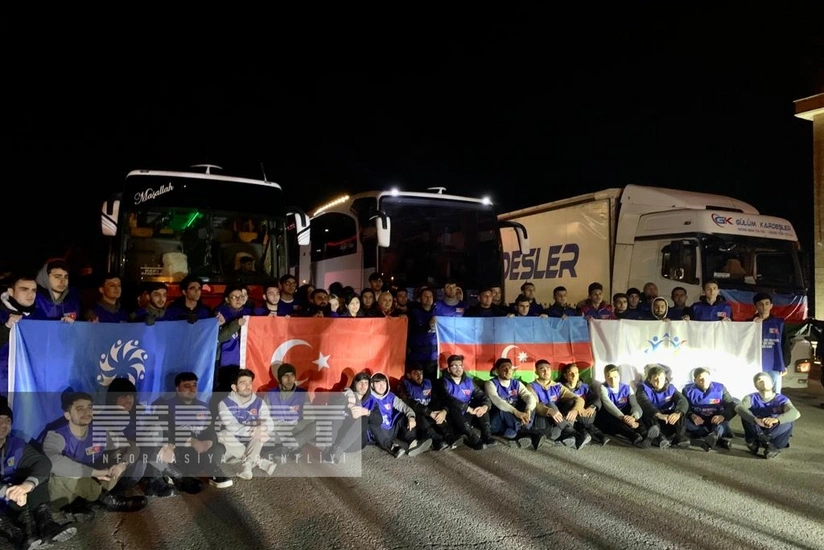 Azərbaycan könüllüləri Türkiyəyə yola düşüb - YENİLƏNİB