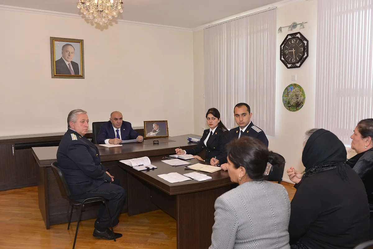 Baş prokuror Samuxda vətəndaşları qəbul edib