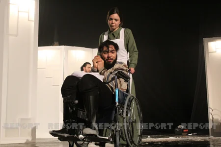 Tbilisidəki Azərbaycan teatrı yeni tamaşa ilə çıxış edib