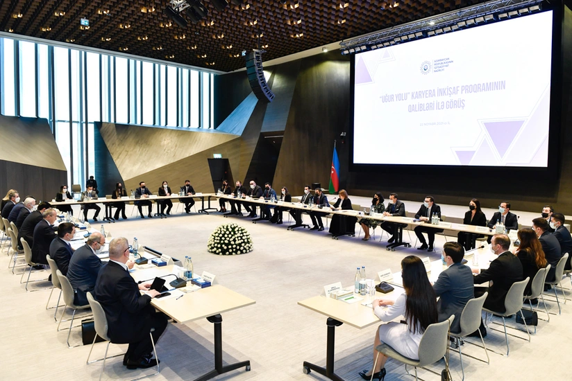 Микаил Джаббаров встретился с победителями программы Путь к успеху