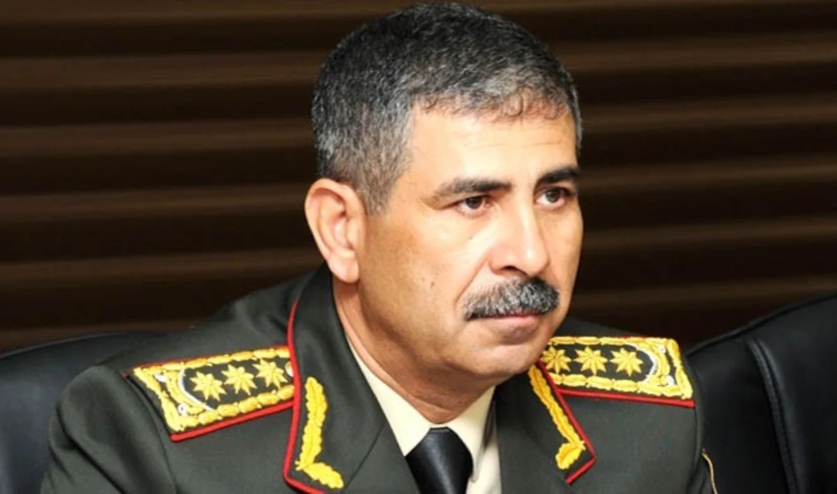 ​Müdafiə naziri Qırğızıstana rəsmi səfərə gedib