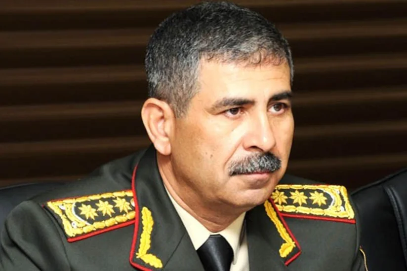 ​Müdafiə naziri Qırğızıstana rəsmi səfərə gedib