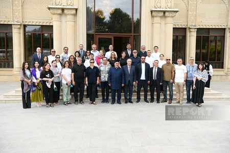 Participants of Shamakhi conference on freedom of religious belief visit mosques, shrines